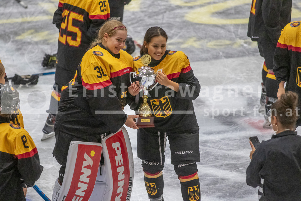 Dameneishockey | Dameneishockey, U18 Turnier am 31.08.2024 in Spittal (Eis-Sport-Arena - Sportzentrum Spittal), Austria, (Photo by Ernst Krawagner sport-fan.at) - Realisiert mit Pictrs.com