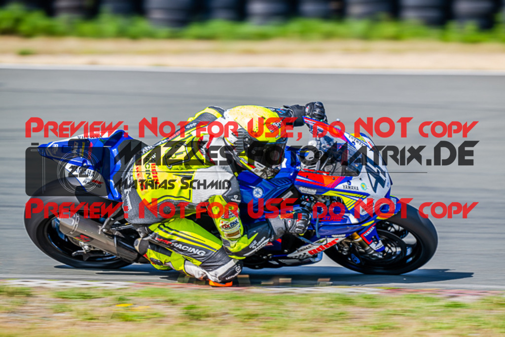 MaZZes_FotoMatrix_220722_7692 | IDM1000