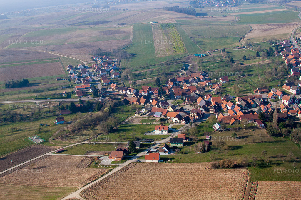 Vue aérienne: Vue de la ville à Hohwiller dans le département Bas Rhin, France. Photo: IMG_62721.jpg prise le 09/03/2014 par Werner Riehm/FLY-FOTO.euRésolution de l'original: 4752 x 3168 px
