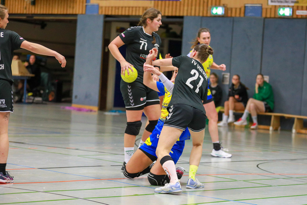 SVN_TvVoerde_021124_019 | Bildergalerie von Sport-Ereignissen aber auch von weiteren spannenden Dingen - nicht nur vom Niederrhein. In Anlehnung an den bekannten Spruch von Hanns Dieter Hüsch heißt das Motto: "Niederrhein ist überall".  - Realisiert mit Pictrs.com