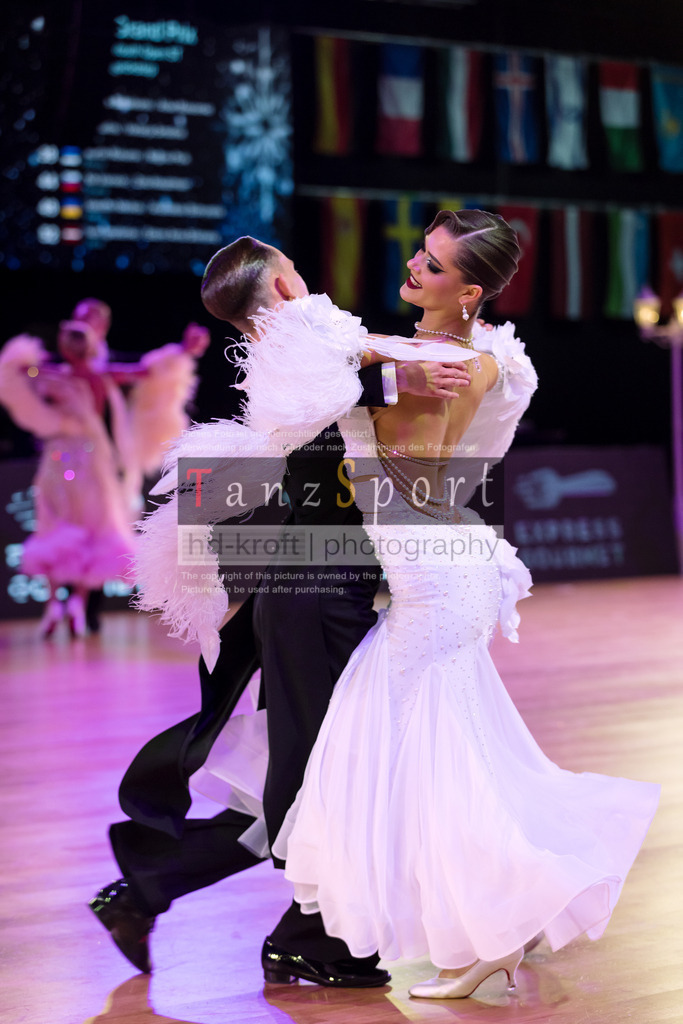 20241215_WDSF_Open_Youth_Std-Riga-9725 | Tanzsportbilder, Standardtanz, Lateintanz, WDSF, DTV, LTVB, dancecomp, goc, hessen tanzt, blaues band der spree, walzer, tango, wiener walzer, slowfox, quickstepp, samba, rumba, cha-cha-cha, paso doble. jive, hd-kroft photography, turniertanzsport