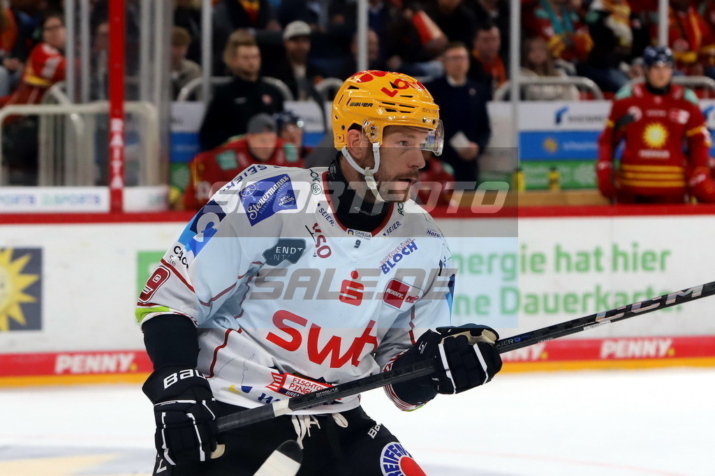 Jan Urbas - BHV | Jan Urbas - BHV - Realisiert mit Pictrs.com