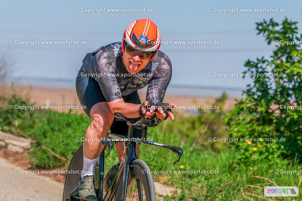 244_AR7_3973 | Neusiedlersee Radmarathon 2026@sportshot_your_pictrs #yourpictures#roadtowm2029 #nrm #neusiedlerseeradmarathon #neusiedlersee #neusiedlerseetourismus #burgenland #mörbisch #nrm26 #burgenlandtourismus #voglundco #poweredbyburgenlandtourismus #radsport #rad #marathon #ucigranfondo #visitburgenland #ucigranfondoworldseries
