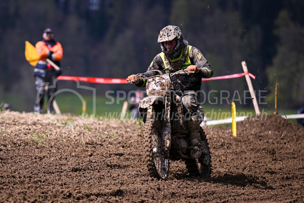 Motocross Schlatt bei Winterthur - 29. April 2023 | Fahrer in der Kategorie MX2 am Motocross Schlatt bei Winterthur, 29. April 2023.
Instagram: @mx_schlatt | @mc_wila | @sam_schweiz
Bild: Sportfotografie Markus Aeschimann | www.markus-aeschimann.ch - Realisiert mit Pictrs.com