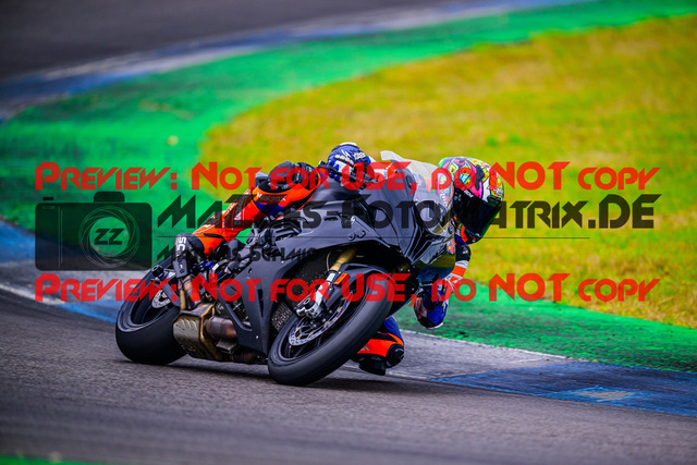 MaZZes_FotoMatrix_240614_6007705_2-211 | ROT