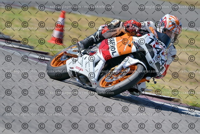 26bt04-0731 | markuskiefer.com - Realisiert mit Pictrs.com