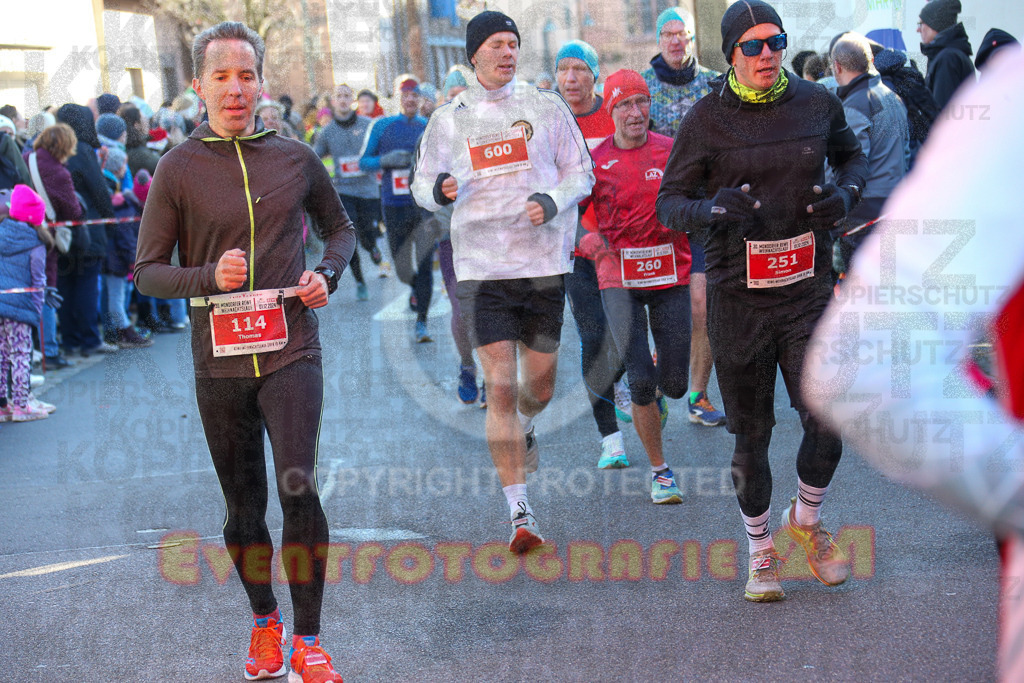 241201_1145_EX1_0826 | Sportfotografie im Rhein-Sieg Kreis, Köln, Bonn, NRW, Rheinland Pfalz, Hessen, etc. Unser Tätigkeitsfeld umfasst den Laufsport vom Volkslauf über den Marathon, Duathlon, Triathon bis zum Ultralauf wie Kölnpfad Ultra oder Schindertrail.