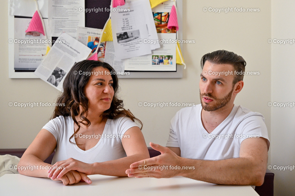 Med Campus IV_ Landesfrauen- und Kinderklinik_ Neugeborenenstation_ 06.07.2023-10 | 06.07.2023, Linz, AUT, Kepler Universitaetsklinikum Linz, Med Campus IV, Landesfrauen- und Kinderklinik, Neugeborenenstation, im Bild Esmeralda Kaiser (27) und Benjamin Kaiser (30) aus Linz
