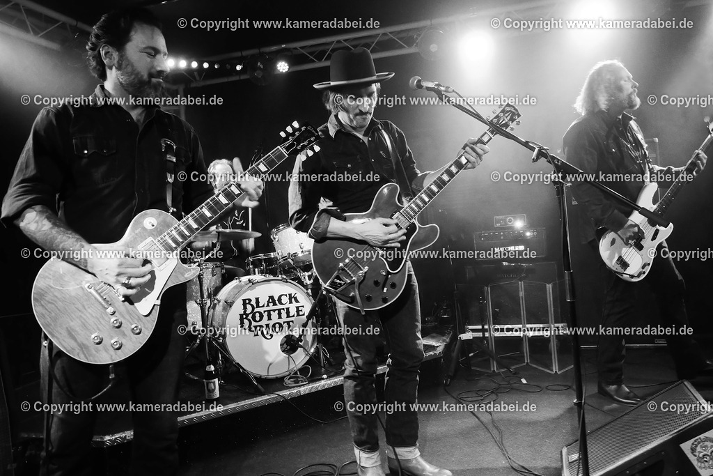 Konzert : Black Bottle Riot am 14.11.2025 im Rare Guitar in Münster | Konzert : Black Bottle Riot am 14.11.2025 im Rare Guitar in Münster - Realisiert mit Pictrs.com