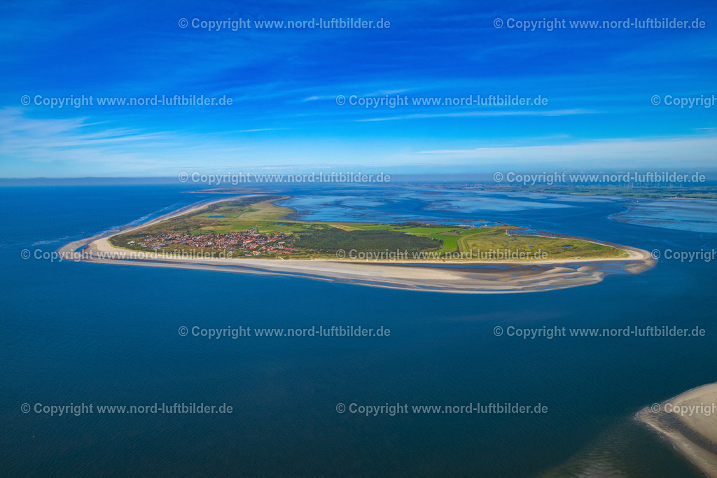 Langeoog_ELS_9652160823 | LANGEOOG 16.08.2023 Sandstrand- Landschaft an der Nordsee in Langeoog im Bundesland Niedersachsen. // Beach landscape on the North Sea in Langeoog in the state Lower Saxony. Foto: Martin Elsen