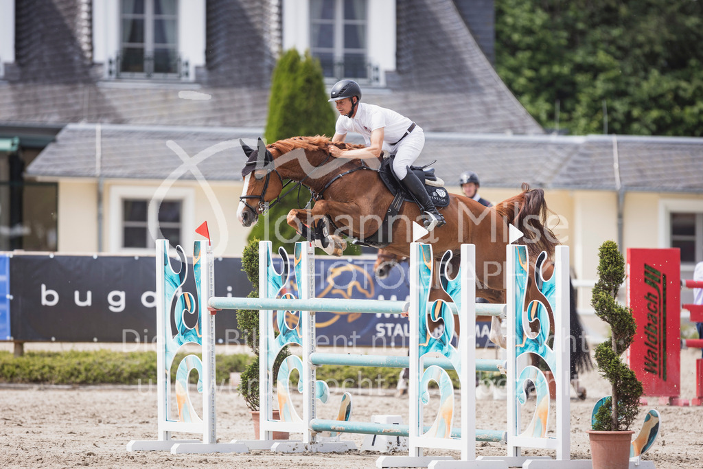 250531_MayDays_M2-Springen-578 | Deine schönsten Turniermomente als professionelle Fotos! Entdecke hochwertige Pferdesport-Fotografie im Online-Shop. Jetzt Fotos finden & bestellen!