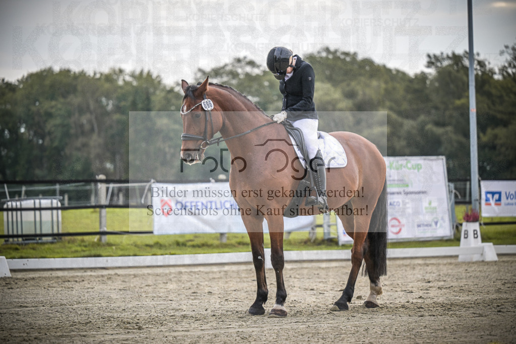 DOS_1946 | Entdecke hochwertige Reitturnierfotos von Foto Oger. Professionell, emotional und authentisch – jetzt Lieblingsmomente im Shop bestellen.Deutschlandweite Turnierfotografie. - Realisiert mit Pictrs.com