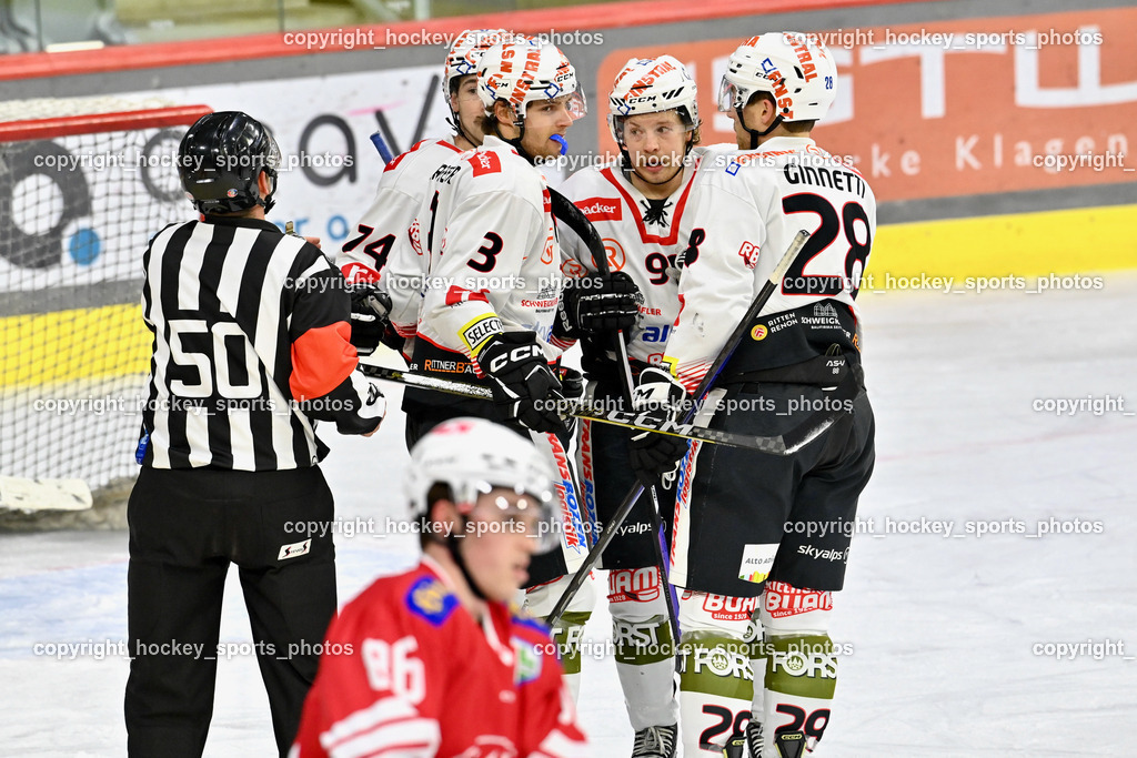 EC KAC Future Team vs. Rittner Buam 16.11.202 | #3 Tauferer David, #91 Fink Kevin, #28 Ginnetti Cameron, WIDMANN Florian Referee, Jubel Rittner Buam Mannschaft