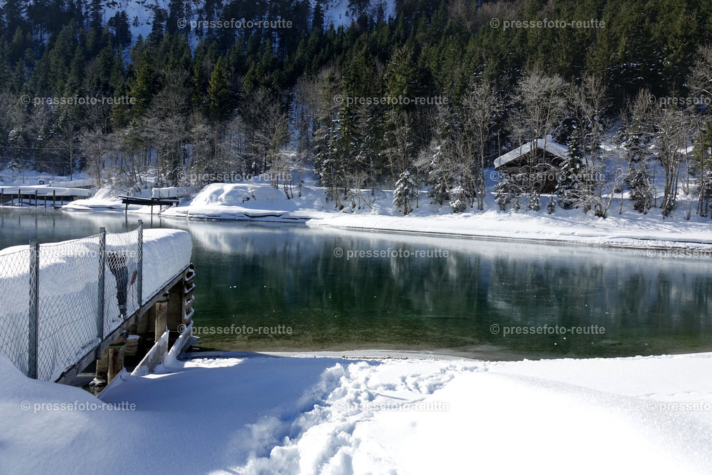 welltvi-Plansee-Winter--DSC02600 | Info aus dem Bezirk Reutte/Ausserfern Tirol sowie eine umfangreiche Bilddatenbank über die gesamte Region: Lechtal, Talkessel Reutte, Tannheimertal, Zwischentoren. Lech, Plansee, Zugspitze, Grenztunnel, B179, Fernpassstraße, Verkehr, Lawinen, Tradition, - Realisiert mit Pictrs.com