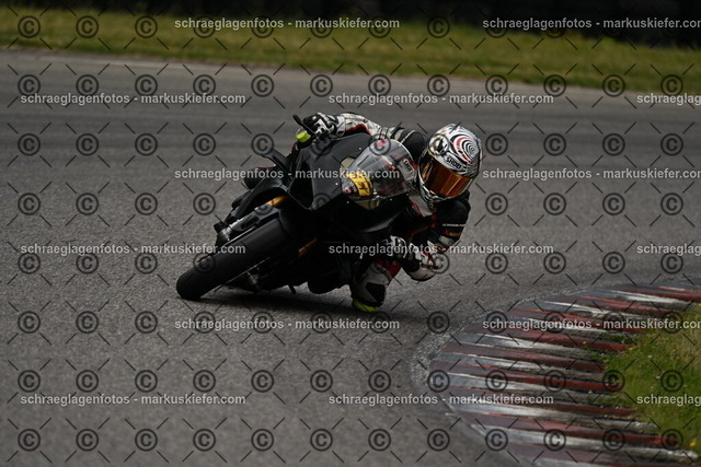 25bt02-0376 | markuskiefer.com - Realisiert mit Pictrs.com