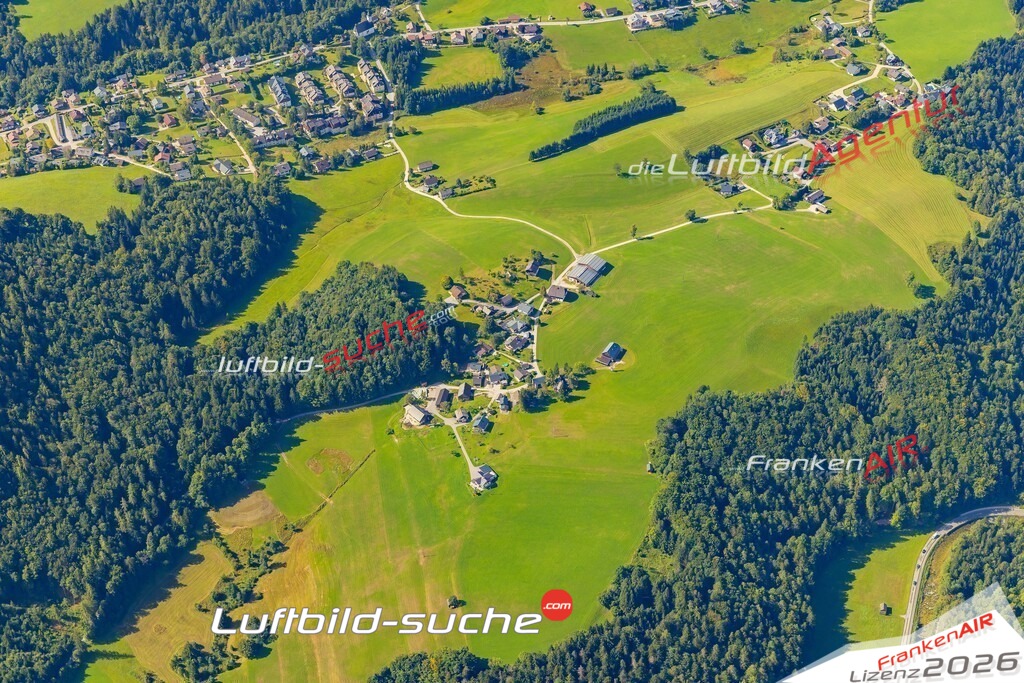 Luftaufnahme von  Bad Aussee - Die Luftaufnahme wurde 2025 vom UL-Flugzeug heraus erstellt ( keine Drohne ) - Hochauflösende Luftaufnahme - für professionelle Ausdrucke geeignet. Die Geschenkidee !Mit Lizenz und Bildrechte bestellbar