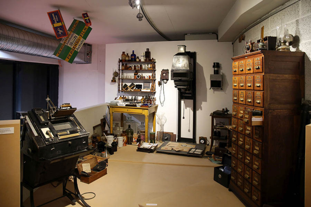 Foto: Leipzig - Markkleeberg - Deutsches Fotomuseum | Das Team hinter BILDLEXIKON LEIPZIG bündelt historische wie aktuelle Informationen über die Stadt Leipzig in Text und Bild auf einer Plattform und stellt diese der interessierten Öffentlichkeit zur Verfügung.