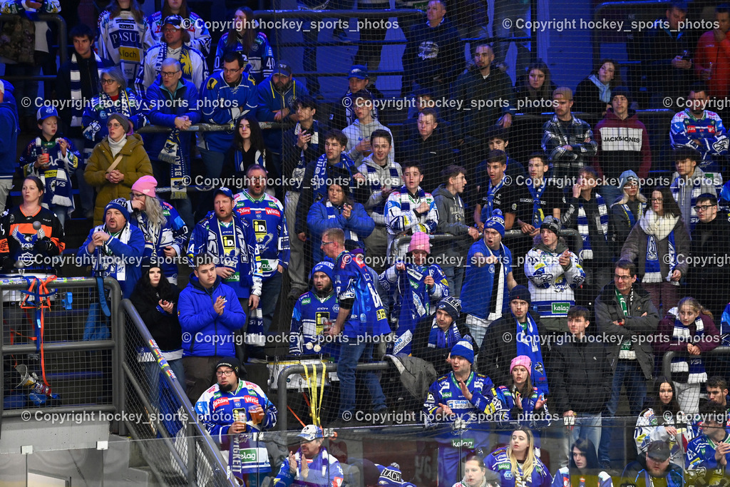 EC IDM WÄRMEPUMPEN VSV vs. Steinbach Black Wings Linz | EC VSV Fans, EC IDM WÄRMEPUMPEN VSV vs. Steinbach Black Wings Linz, EC IDM WÄRMEPUMPEN VSV vs. Steinbach Black Wings Linz am 28.11.2025 in Villach (Stadthalle Villach), Austria, (Photo by Bernd Stefan)