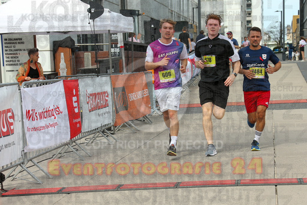 250920_1326_EX1_4546 | Sportfotografie im Rhein-Sieg Kreis, Köln, Bonn, NRW, Rheinland Pfalz, Hessen, etc. Unser Tätigkeitsfeld umfasst den Laufsport vom Volkslauf über den Marathon, Duathlon, Triathon bis zum Ultralauf wie Kölnpfad Ultra oder Schindertrail.