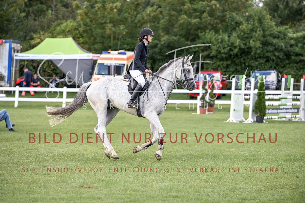 Schugtsche-Düren.2024-08.Amat.Springprf.L-127 | Schugtsche Fotografie - Realisiert mit Pictrs.com