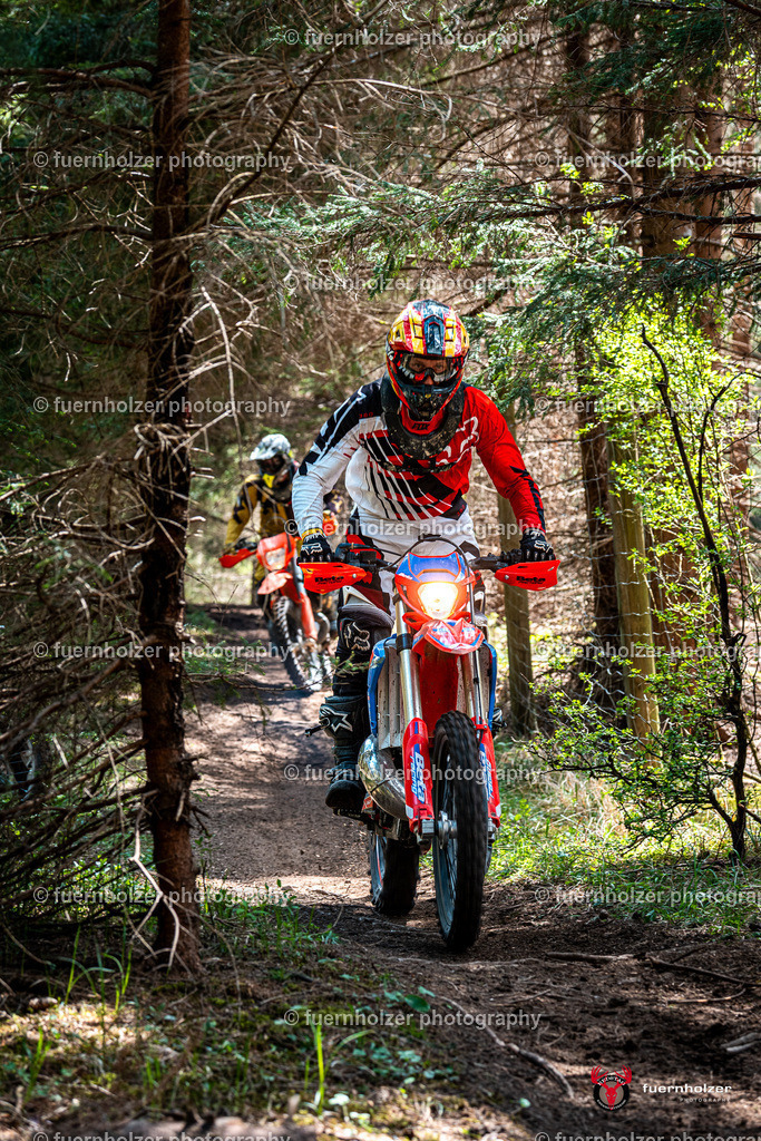 fuernholzer_250501-C2-371 | Fotografische Impressionen von der Red Stag Enduro Extreme by fuernholzer-photography.com. Endurosport in Österreich fotografisch festgehalten von fuernholzer. Auftragsfotografie für Private, Gewerbefotos und Industriefotografie. Eventfotografie, Sportfotografie und Motorsportfotografie. Anbieter von Fotoworkshops, Fototraining, fotografischen Vorträgen und Fotoseminaren.