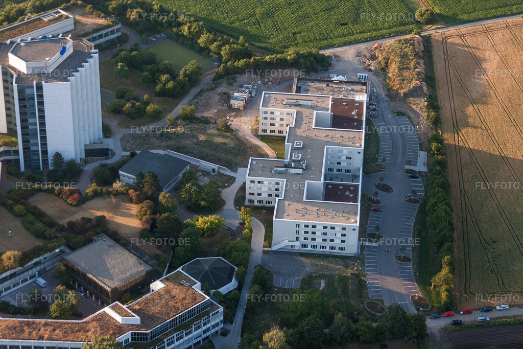 Luftbild: Klinikgelände des Krankenhauses BG Klinik Ludwigshafen am Rhein im Ortsteil Oggersheim in Ludwigshafen im Bundesland Rheinland-Pfalz in Deutschland. Foto: IMG_69435.jpg vom 04.07.2014 durch Werner Riehm/FLY-FOTO.de