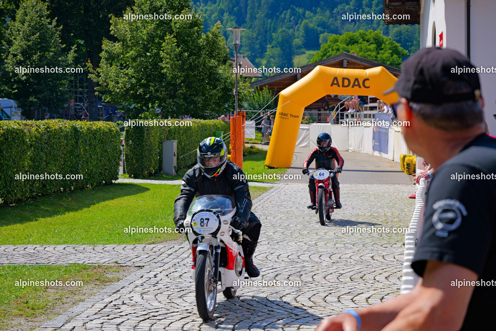 P1014713 | Erleben Sie atemberaubende, hochqualitative Fotos Ihrer Fahrt entlang der malerischen Alpenstraßen. Besuchen Sie alpineshots.com, um professionelle Aufnahmen Ihrer unvergesslichen Reise zu finden und zu kaufen - Realisiert mit Pictrs.com