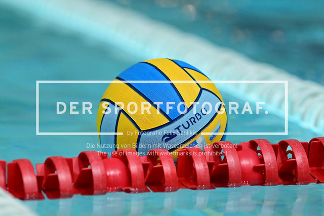 Wasserball I Frauen I Saison 2025-2026 I Bundesliga I 4. Spieltag I Eimsbütteler TV - SSV Esslingen I 05336 | Symbol, Symbolfoto, Symbolbild, Sinnbild, Bildsymbol, Darstellung, Signum, Wasserball, Wasser, Kap7, Ball, Sport, Wasserballsport, Aquatics, Teamsport, Schwimmbad, Pool, Wassersport, Equipment, Wettkampf, Spielball, Kap7 Wasserball, Training, Ballspiel, Wasseroberfläche, Turbo, DSV - Realisiert mit Pictrs.com