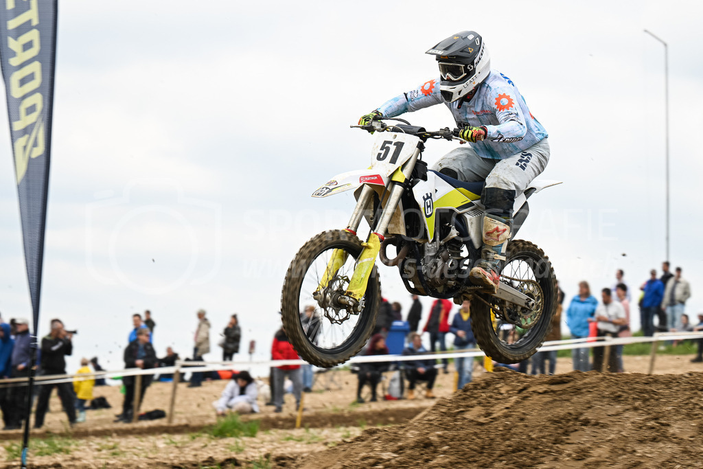 Motocross Schlatt bei Winterthur - 30. April 2023 | #51 Schmucki Michael aus Herisau (CH) auf Husqvarna in der Kategorie Senioren am Motocross Schlatt bei Winterthur, 30. April 2023. 
Instagram: @mx_schlatt | @mc_wila | @sam_schweiz
Bild: Sportfotografie Markus Aeschimann | www.markus-aeschimann.ch - Realisiert mit Pictrs.com