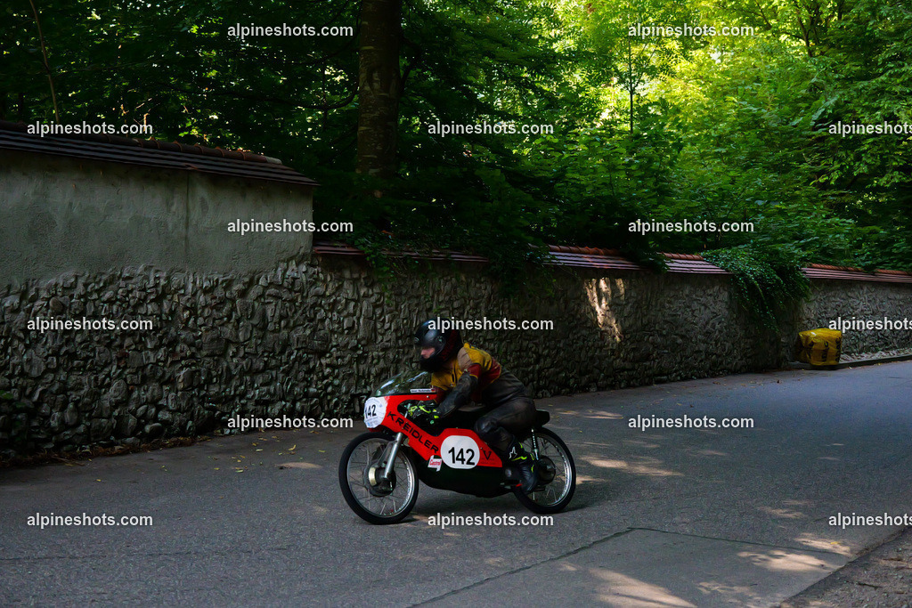 P1015299 | Erleben Sie atemberaubende, hochqualitative Fotos Ihrer Fahrt entlang der malerischen Alpenstraßen. Besuchen Sie alpineshots.com, um professionelle Aufnahmen Ihrer unvergesslichen Reise zu finden und zu kaufen - Realisiert mit Pictrs.com