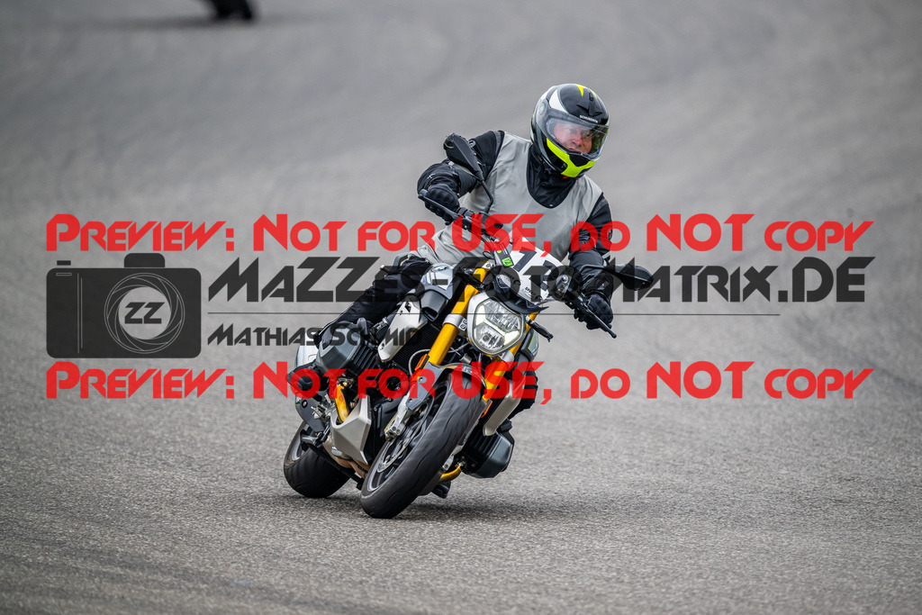 MaZZes_FotoMatrix_240702_6007705_1778 | INST