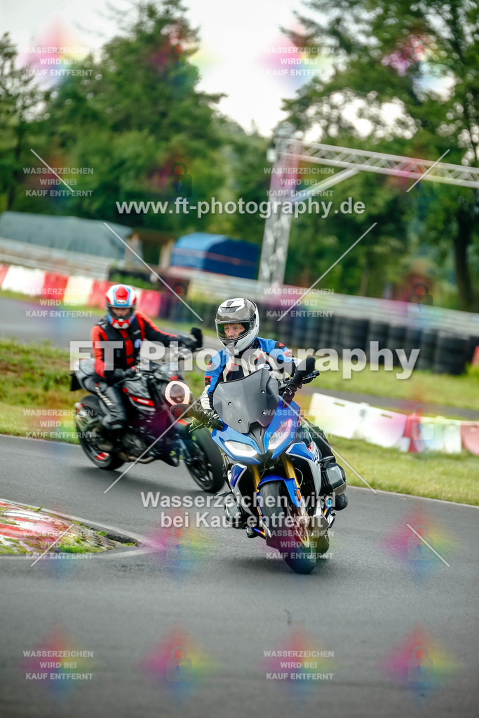 VBK-4111 | Hier findet Ihr Bilder von Touristenfahrten auf der Nürburgring Nordschleife oder von anderen Veranstaltungen die ich besucht habe. Viel Spass beim Durch Schauen 