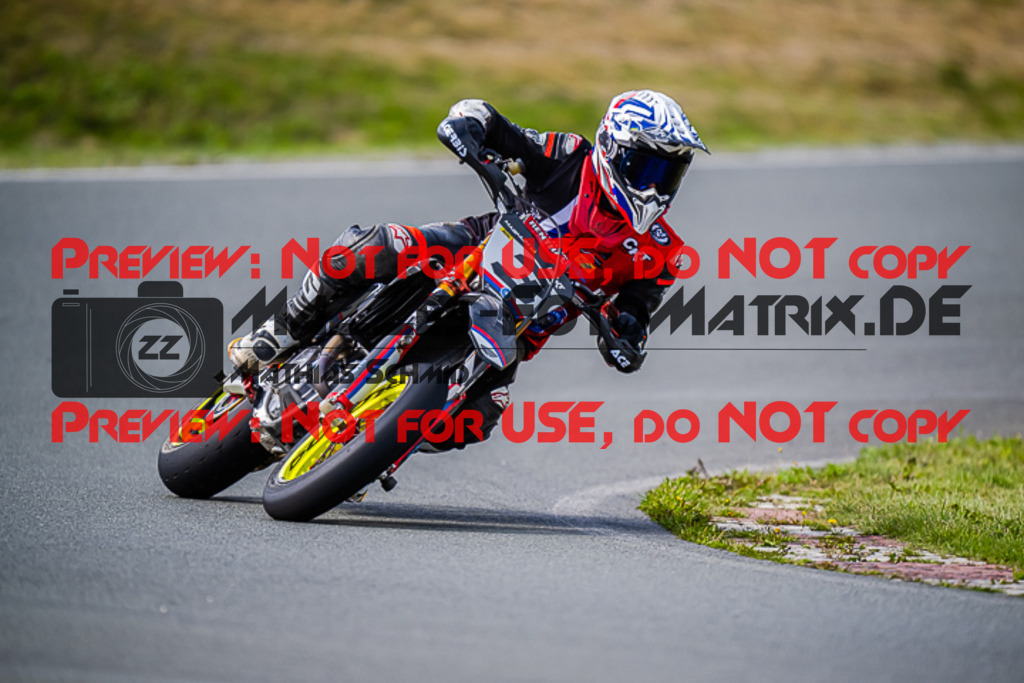 MaZZes_FotoMatrix_220903_3198 | UE40