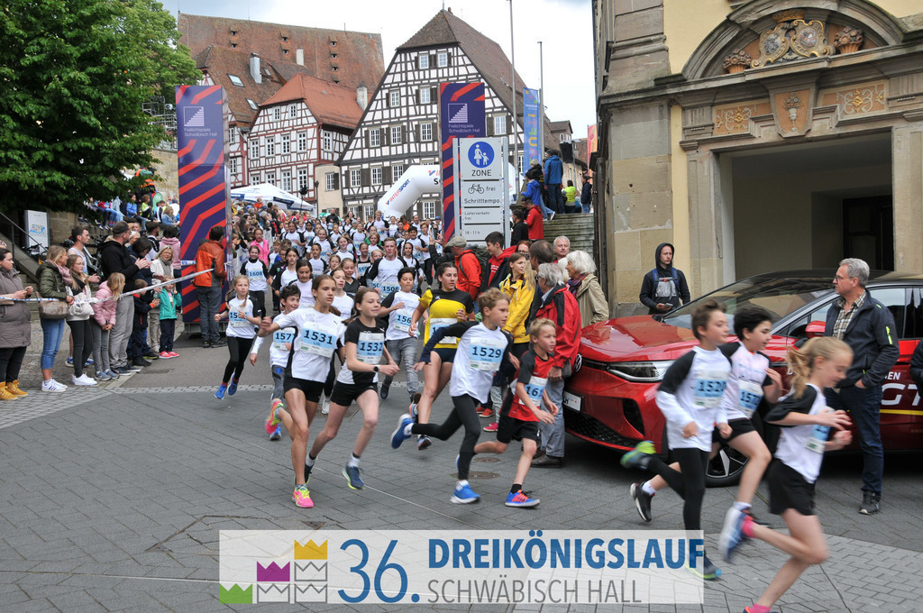 Stadtwerke Schüler und Jugendlauf 1,7km | 3koenigslauf 2022 Stadtwerke Schüler und Jugenlauf 1,7km - Realisiert mit Pictrs.com