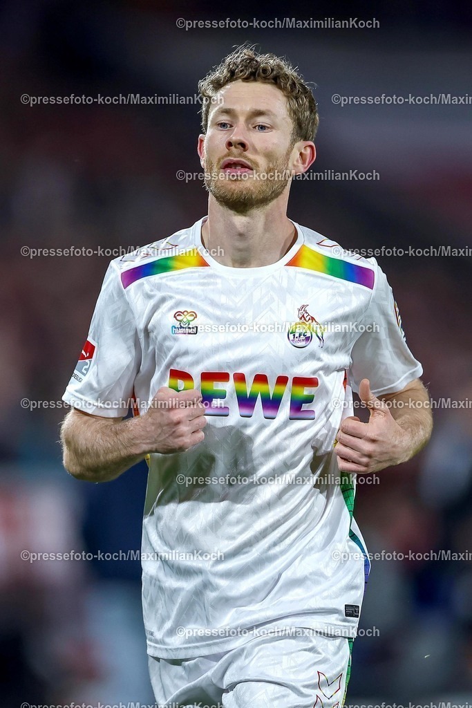 1FC05042502164 | 05.04.2025, Fußball, 1. FC Köln - Hertha BSC, 2.. Fußball Bundesliga, 28. Spieltag, RheinEnergie-STADION, Saison 2024 2025: Florian Kainz (FC Koeln #11) DFB regulations prohibit any use of photographs as image sequences and or quasi-video.