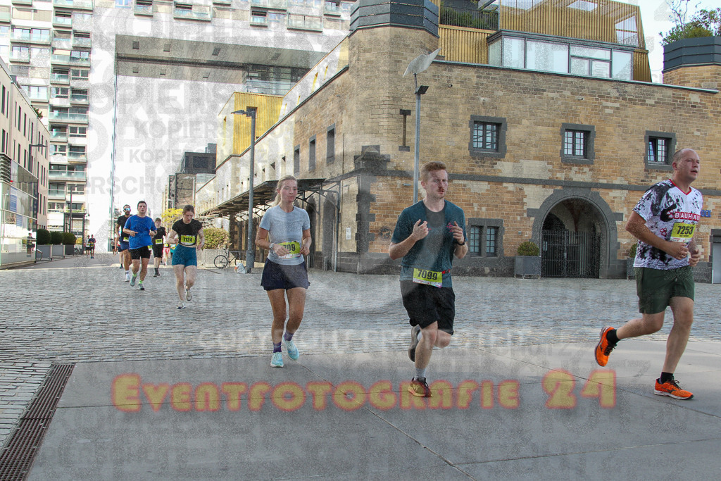 250920_1456_EV4_7637 | Sportfotografie im Rhein-Sieg Kreis, Köln, Bonn, NRW, Rheinland Pfalz, Hessen, etc. Unser Tätigkeitsfeld umfasst den Laufsport vom Volkslauf über den Marathon, Duathlon, Triathon bis zum Ultralauf wie Kölnpfad Ultra oder Schindertrail.