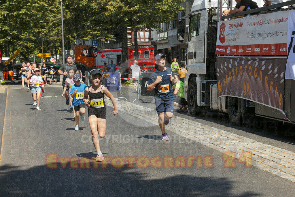 250621_1047_EX1_2545 | Sportfotografie im Rhein-Sieg Kreis, Köln, Bonn, NRW, Rheinland Pfalz, Hessen, etc. Unser Tätigkeitsfeld umfasst den Laufsport vom Volkslauf über den Marathon, Duathlon, Triathon bis zum Ultralauf wie Kölnpfad Ultra oder Schindertrail.