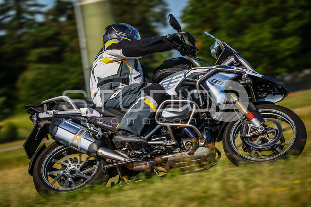 0888-260530DCB-031_888 | Deine Full-Service-Agentur für ✔️Videoproduktionen und ✔️Motorsportfotografie Jetzt Angebot anfragen!
