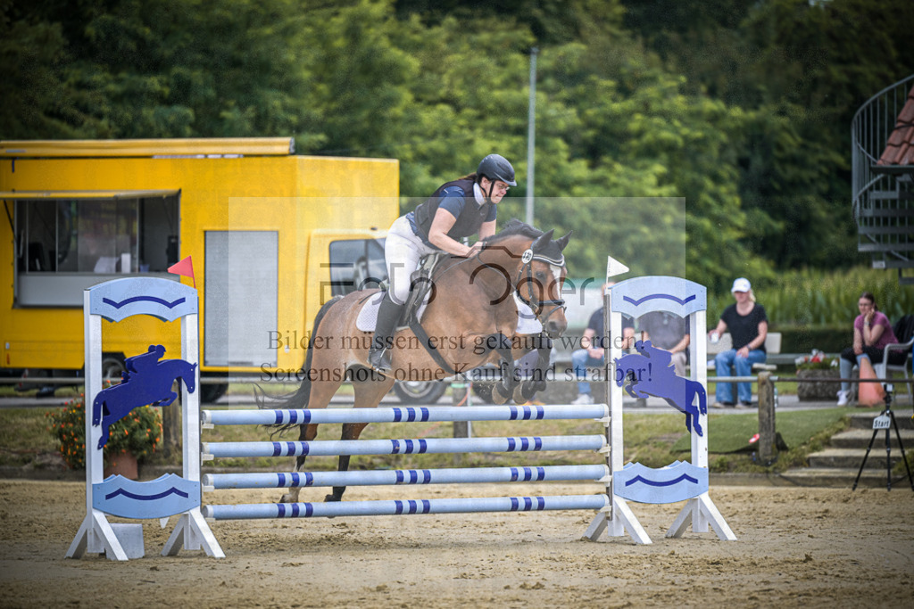 DOS_9023 | Entdecke hochwertige Reitturnierfotos von Foto Oger. Professionell, emotional und authentisch – jetzt Lieblingsmomente im Shop bestellen.Deutschlandweite Turnierfotografie. - Realisiert mit Pictrs.com