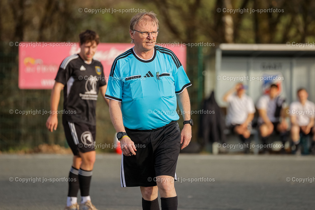 a (330) | jo-sportfotos