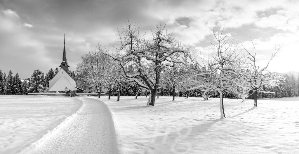 Kirche Würzbrunnen im Winter | Die ideale Geschenkidee für Naturliebhaber. Naturbilder von Marcel Gross Photography für ihr Zuhause in den verschiedensten Formaten und Materialien. - Realisiert mit Pictrs.com