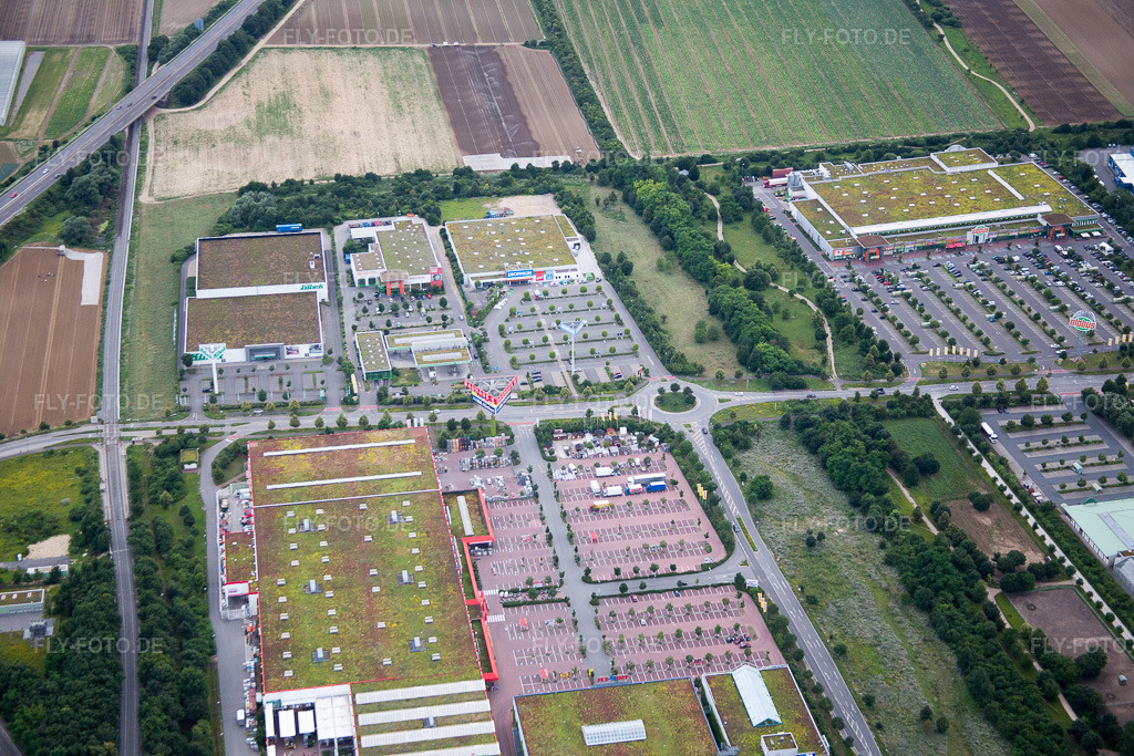 Luftbild: Bauhaus im Ortsteil Oggersheim in Ludwigshafen im Bundesland Rheinland-Pfalz in Deutschland. Foto: IMG_091034.jpg vom 04.07.2016 durch Werner Riehm/FLY-FOTO.de