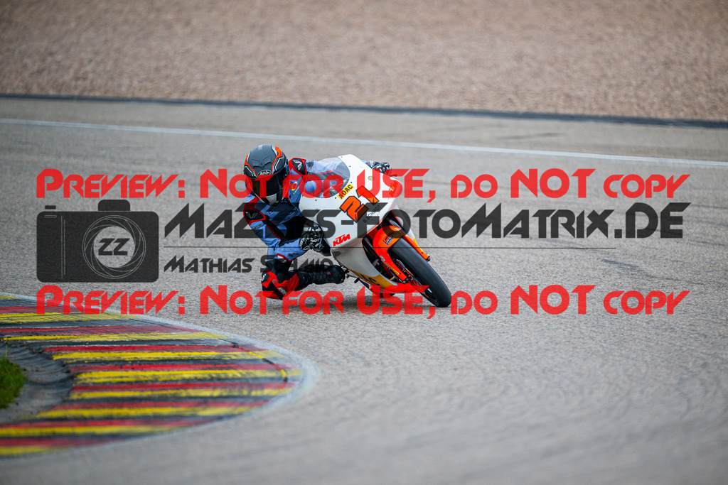 MaZZes_FotoMatrix_240504_6007705_4127 | KTM