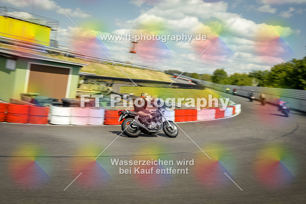 OBK_Mai_Justin_Uwe-11040 | Hier findet Ihr Bilder von Touristenfahrten auf der Nürburgring Nordschleife oder von anderen Veranstaltungen die ich besucht habe. Viel Spass beim Durch Schauen 