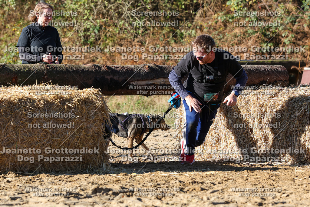 Dog Paparazzi - Strongdog 10-25-1969 | Dog Paparazzi Jeanette Grottendiek Fotografie & Videografie - Realisiert mit Pictrs.com