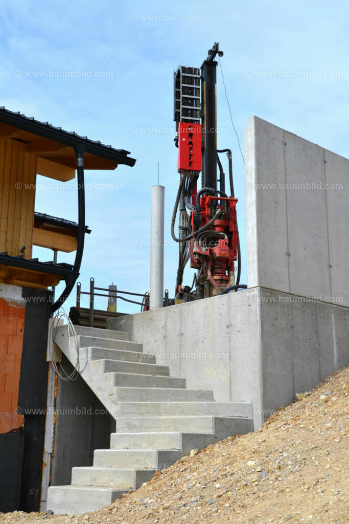 bib-lg16-heizung-0013 | Nach LV-Leistungsgruppen sortierte Detailfotos über den Bau eines Hauses. Alle Hausbau-Bilder direkt vom Urheber und Autor der Website Haus-Selber-Bauen.com