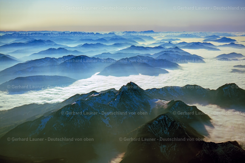 01P0272 | Blick über die Bayerischen Alpen Richtung Zugspitze