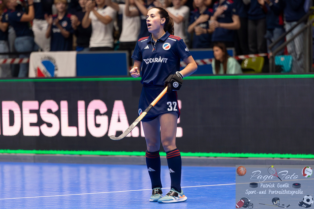 Volvo E.R.B. Final 4 Finale Frauen: Berliner HC - Mannheimer HC, 26.01.2025 | Carolin Seidel (Mannheimer HC #32), Freisteller, Portrait, Porträt, Berliner HC - Mannheimer HC, Frankfurt, Süwag Arena, 26.1.2025 - Realisiert mit Pictrs.com