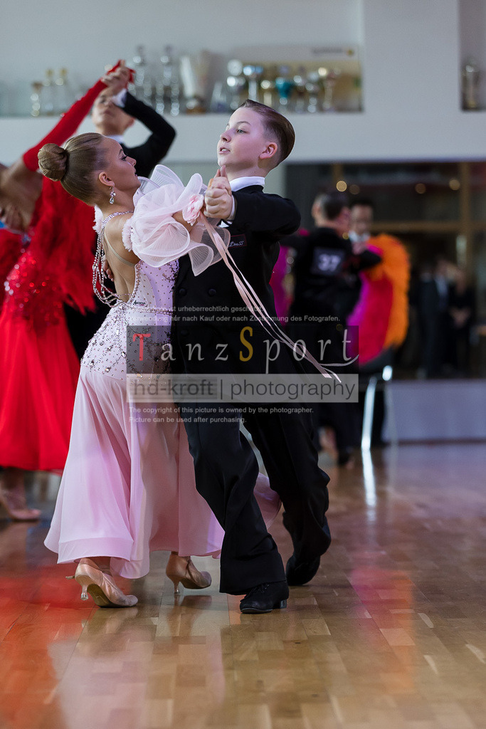 20240615_DM-Jun2-Kombi_09414 | Tanzsportbilder, Standardtanz, Lateintanz, WDSF, DTV, LTVB, dancecomp, goc, hessen tanzt, blaues band der spree, walzer, tango, wiener walzer, slowfox, quickstepp, samba, rumba, cha-cha-cha, paso doble. jive, hd-kroft photography, turniertanzsport