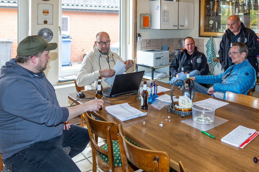 top-top.de 260412-022 | Foto, Video, Fotografie, Videografie, Fotobox, DJ, Discjockey, Musik, Musikbox, Veranstaltung, Photobooth, Amazon, Ebay, Buchtipp, Bestseller, Autor, Verlag, Buch, Wesel, Hamminkeln, NRW, Dinslaken, Rees, Drohne, Hochzeit, Party, Fotobox, Wesel, Fotograf